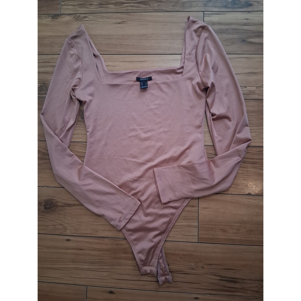 Forever 21 Womens Mauve Pink Square Neck Long Sleeve Thong Bodysuit Medium